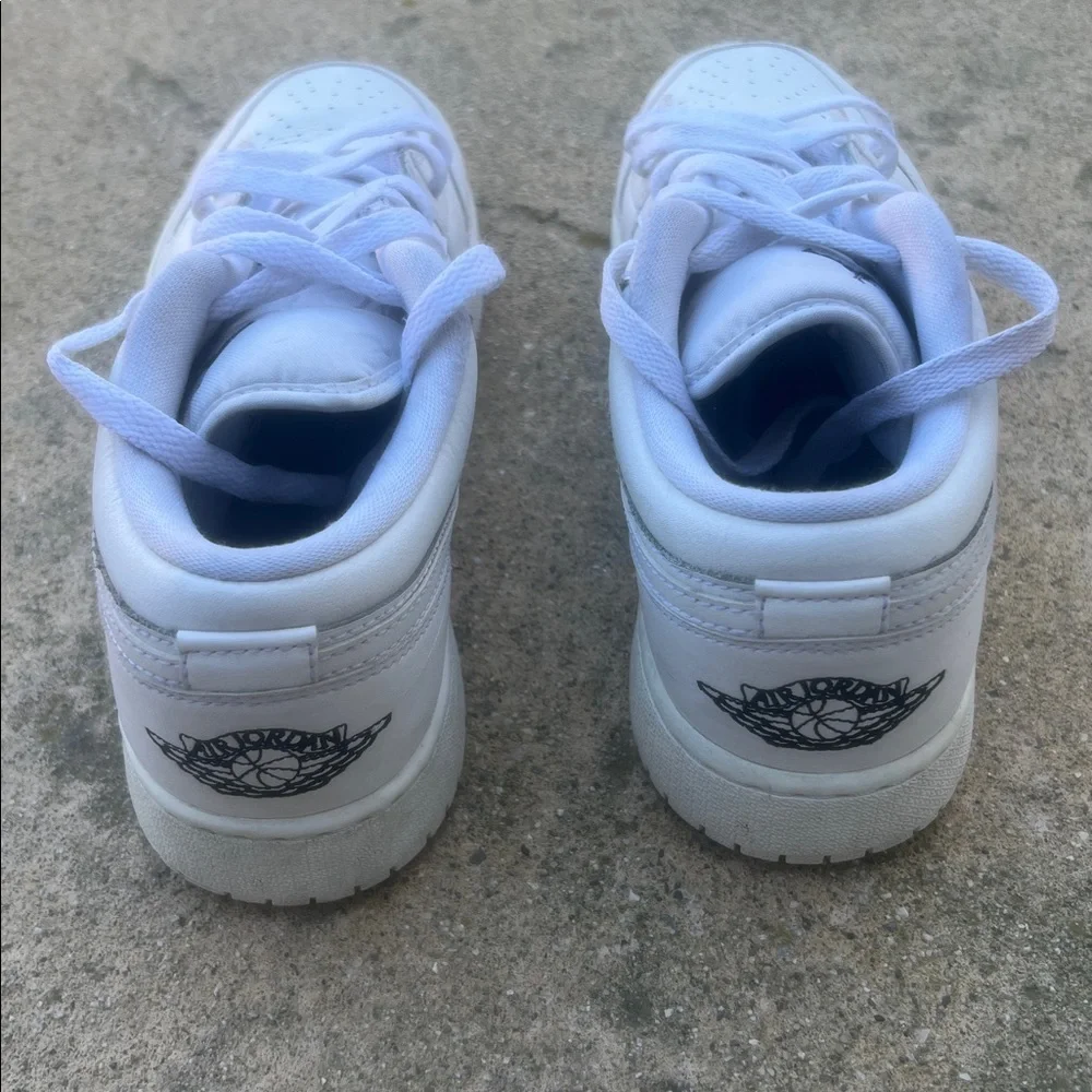 Nike Air Jordan 1 GS White Low Top Sneakers Women's Size 7